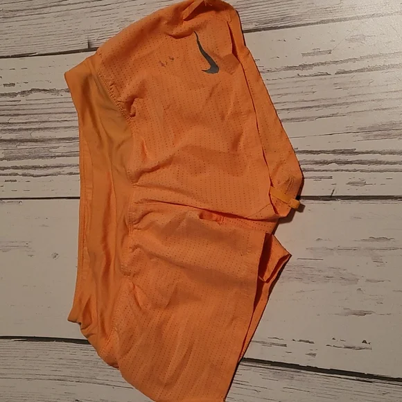 Nike dri fit shorts with liner - Picture 1 of 3